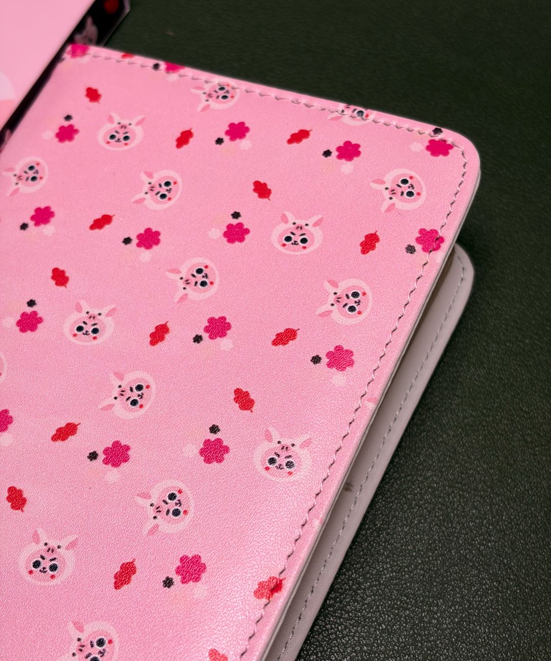Meecho Pig Passport Case